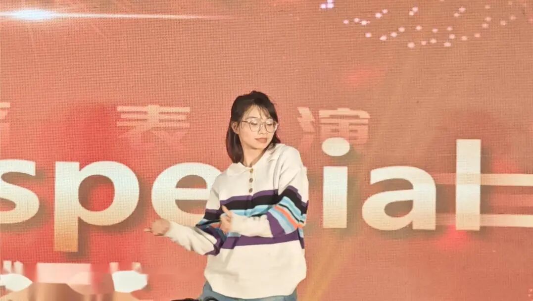 640N37JPNVX.jpg 640N37JPNVX.jpg