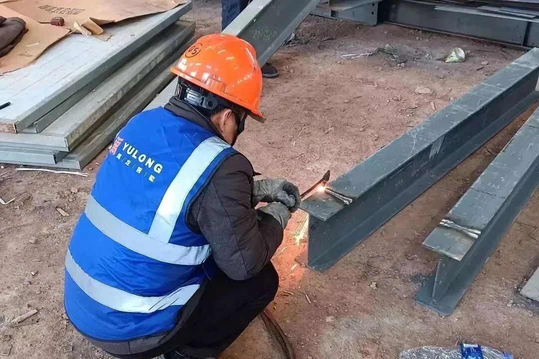 640EW7IH3D4.jpg 640EW7IH3D4.jpg