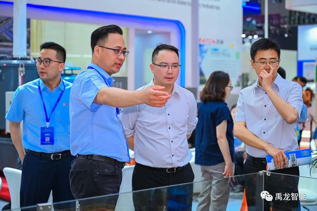 640A2J273X8.jpg 640A2J273X8.jpg