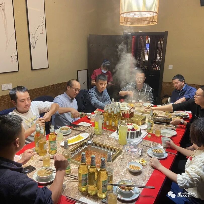 640GMIJPHUZ.jpg 640GMIJPHUZ.jpg